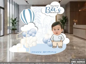 File Thiết Kế Backdrop Thôi Nôi Sinh Nhật Bé Trai Chủ Đề Khinh Khí Cầu Và Rừng Xanh Tone Xanh Dương