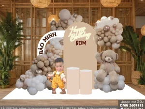 File Thiết Kế Backdrop Sinh Nhật Bé Trai Chủ Đề Gấu Teddy Tone Be Sang Trọng